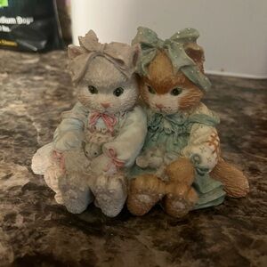 Adorable Cat Figurine Pair